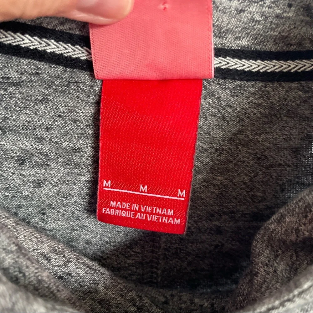 Nike “Just Do It” Sweatshirt - Womens Size Med - Gray Hooded Drawstring Pullover - Picture 4 of 8